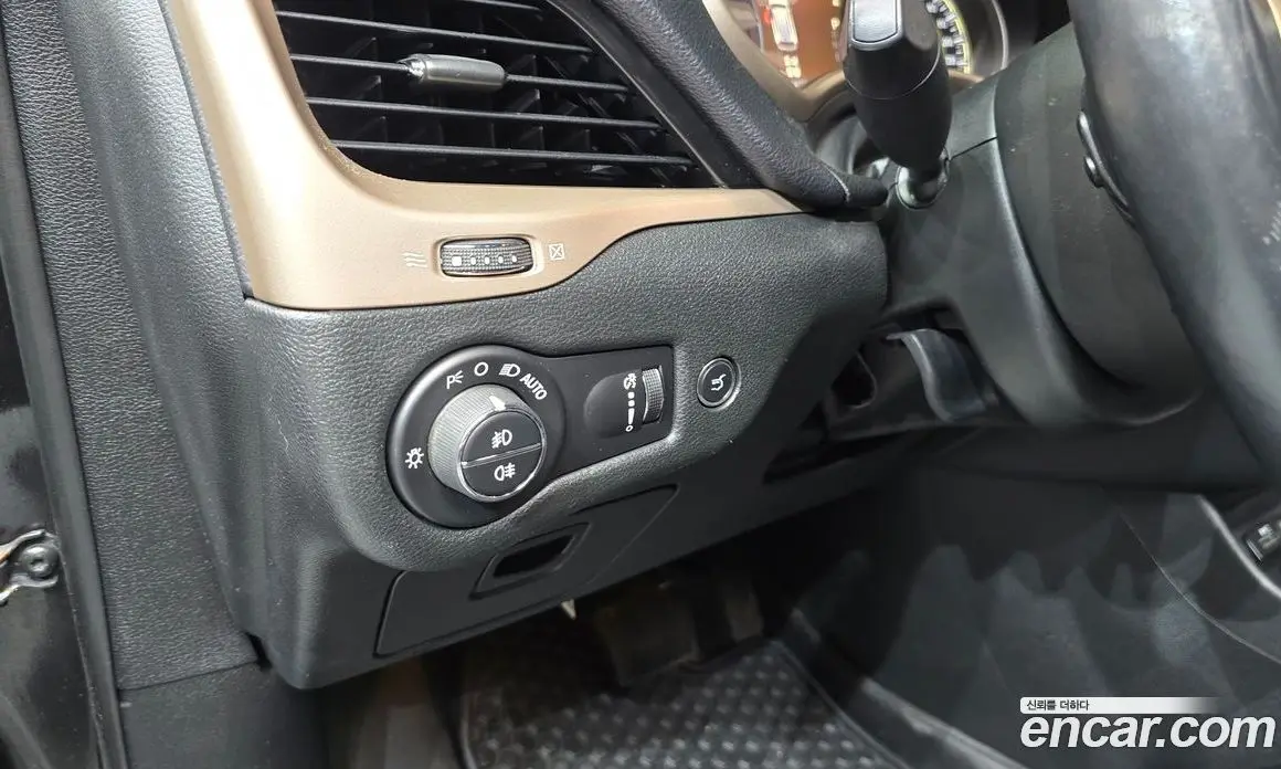 Jeep Cherokee 2015 2.0 автомат (гидро), фото 15