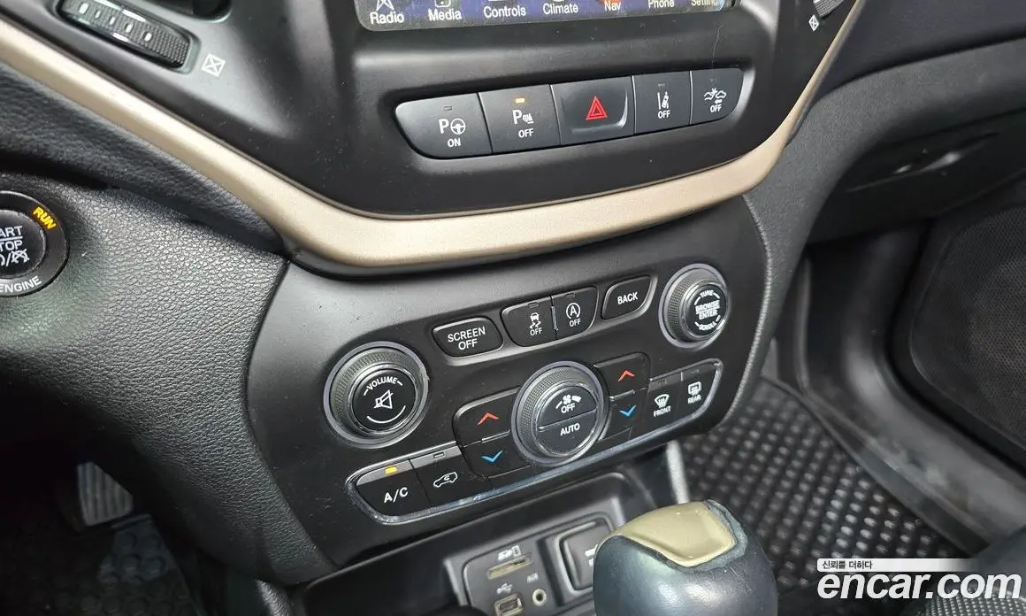 Jeep Cherokee 2015 2.0 автомат (гидро), фото 17