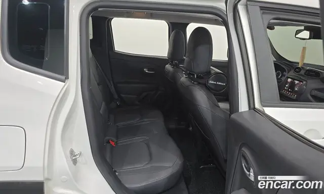 Jeep Renegade 2022 1.3 автомат (гидро), миниатюра 11