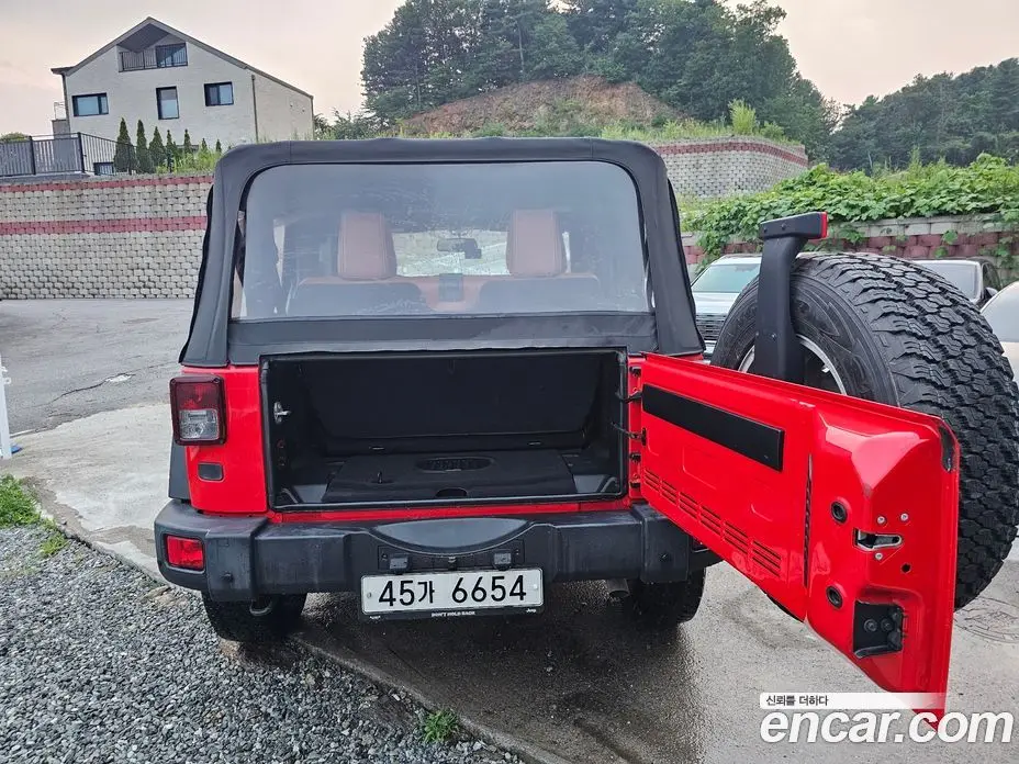 Jeep Wrangler 2017 3.6 автомат (гидро), фото 6
