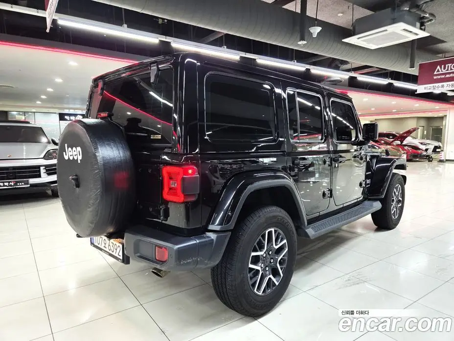 Jeep Wrangler 2024 2.0 автомат (гидро), фото 6