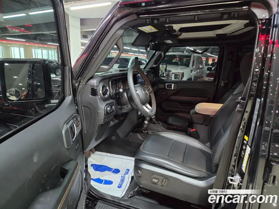 Jeep Wrangler 2024 2.0 автомат (гидро), фото 9
