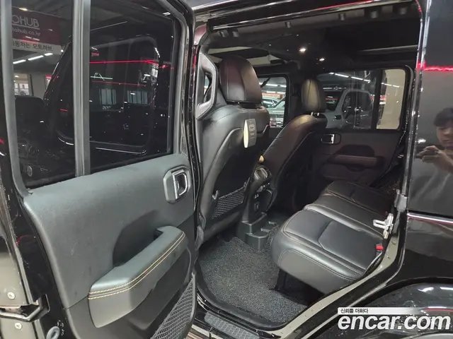Jeep Wrangler 2024 2.0 автомат (гидро), миниатюра 10
