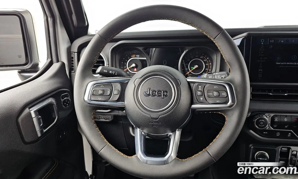 Jeep Wrangler 2024 2.0 автомат (гидро), фото 19