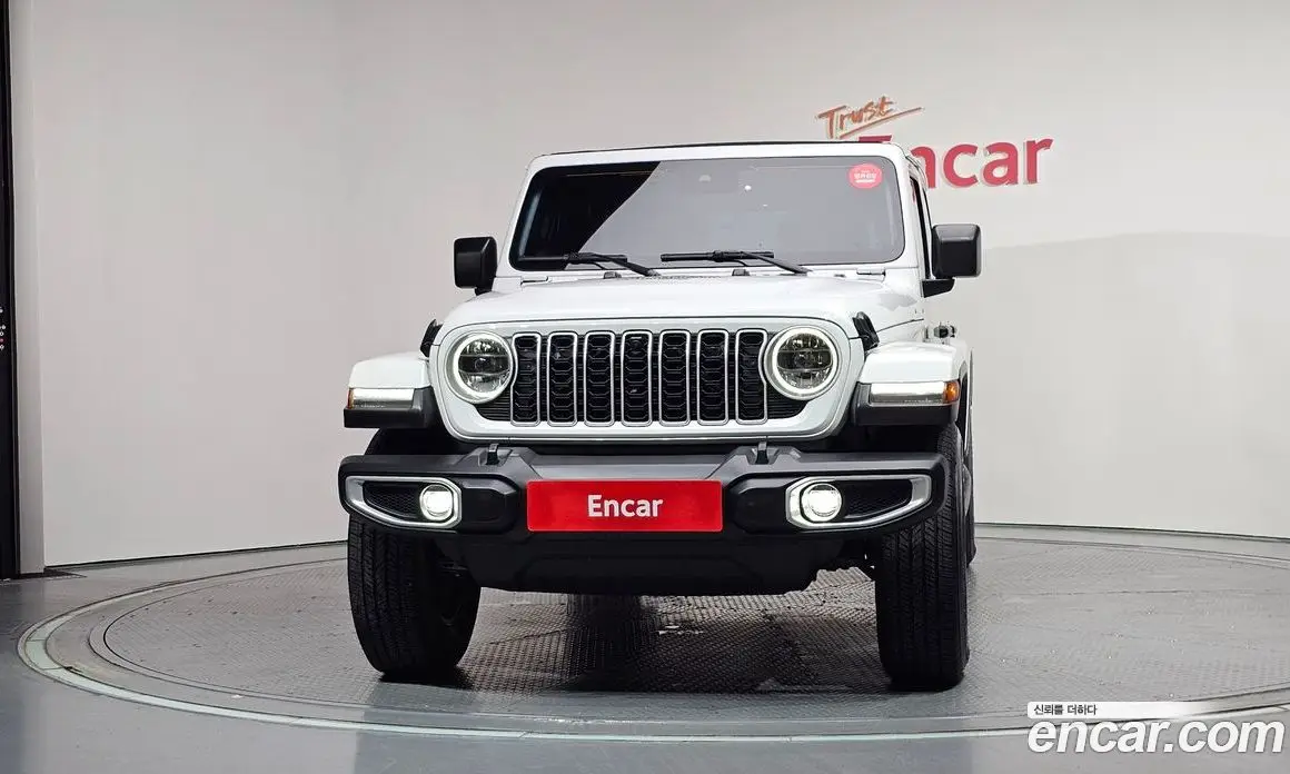 Jeep Wrangler 2024 2.0 автомат (гидро), фото 3