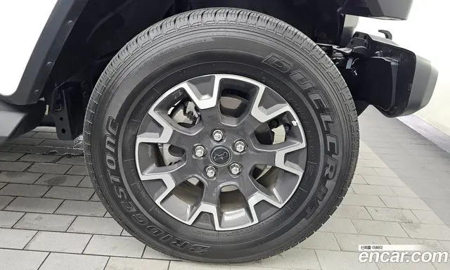 Jeep Wrangler 2024 2.0 автомат (гидро), миниатюра 7