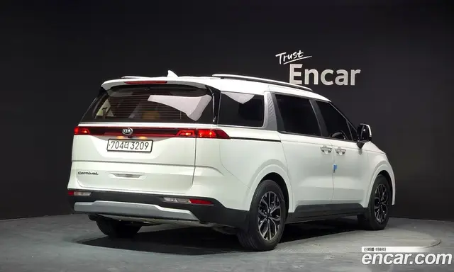 Kia Carnival 2021 2.2 автомат (гидро), миниатюра 2