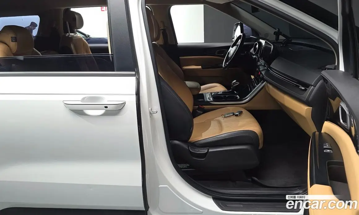 Kia Carnival 2021 2.2 автомат (гидро), фото 16