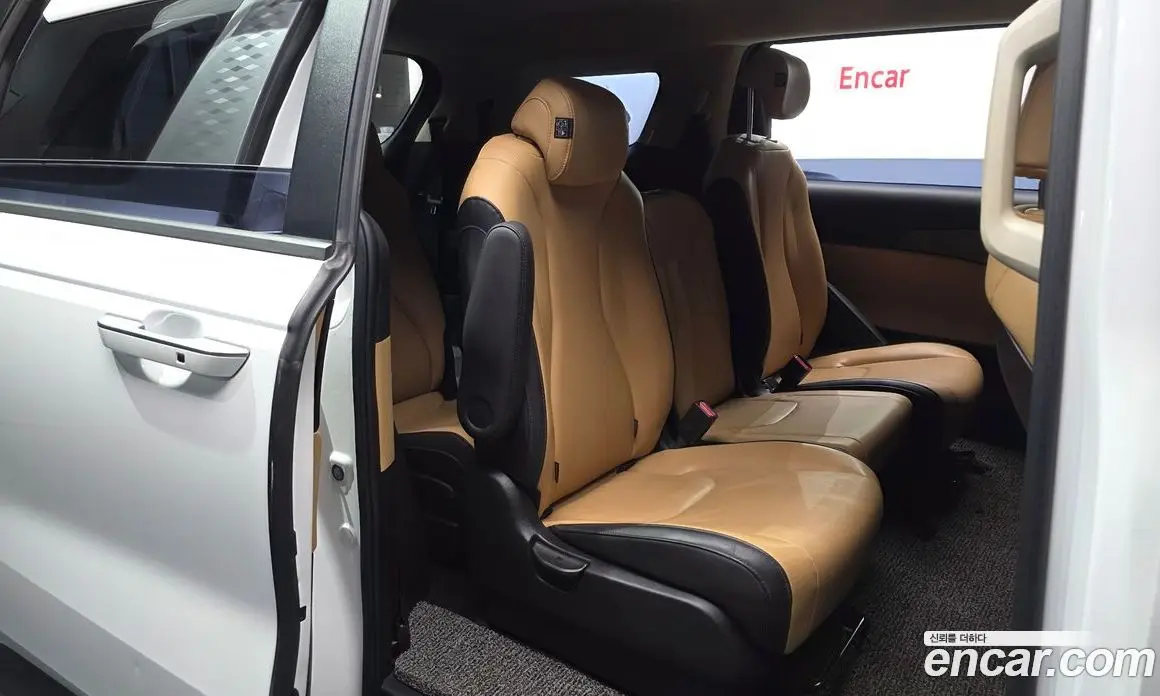 Kia Carnival 2021 2.2 автомат (гидро), фото 17