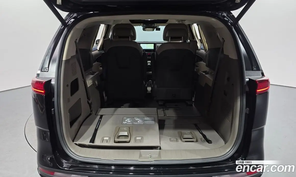 Kia Carnival 2021 3.5 автомат (гидро), фото 24