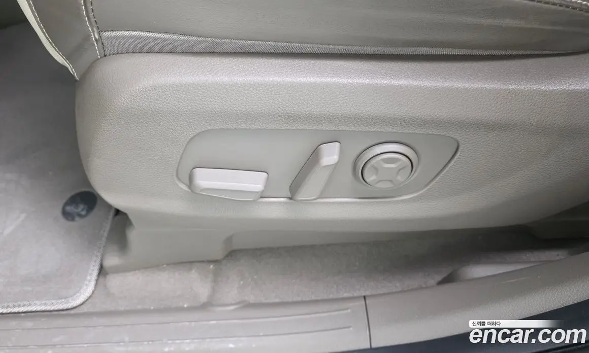 Kia Carnival 2021 3.5 автомат (гидро), фото 31