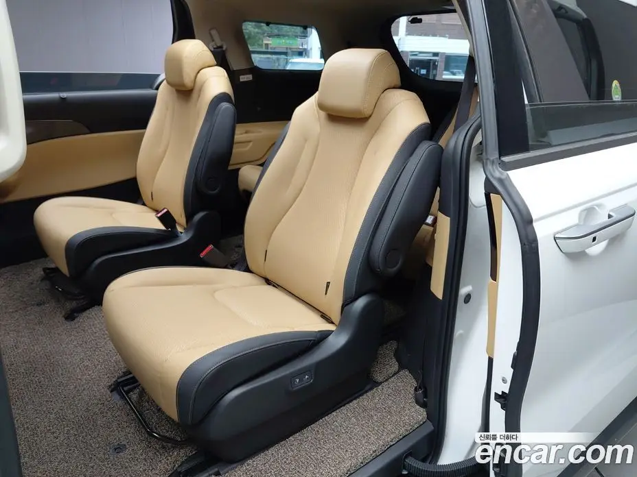 Kia Carnival 2022 3.5 автомат (гидро), фото 13