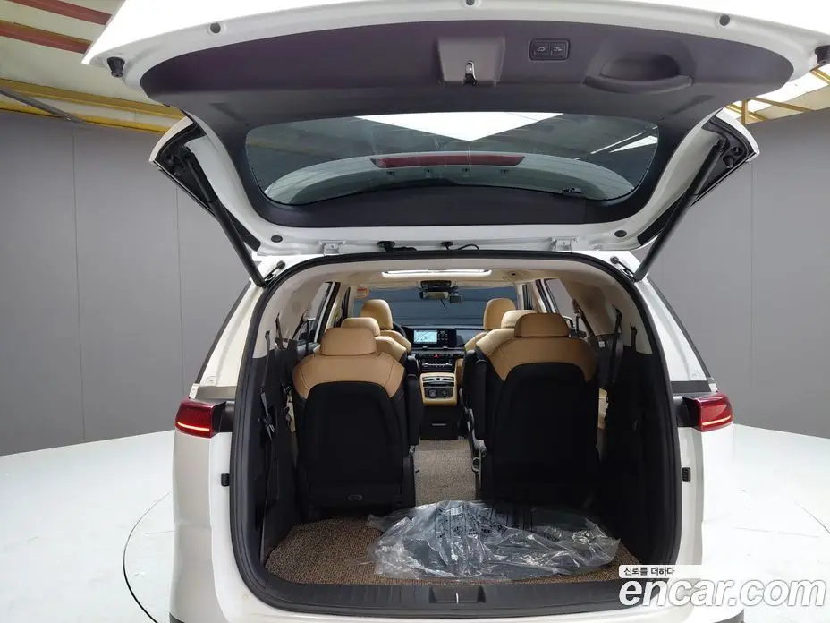 Kia Carnival 2022 3.5 автомат (гидро), фото 26