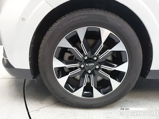 Kia Carnival 2022 3.5 автомат (гидро), миниатюра 5