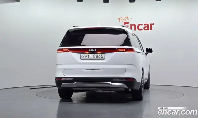 Kia Carnival 2023 2.2 автомат (гидро), миниатюра 3