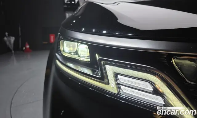 Kia Carnival 2023 3.5 автомат (гидро), миниатюра 8
