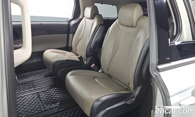 Kia Carnival 2024 1.6 автомат (гидро), миниатюра 12