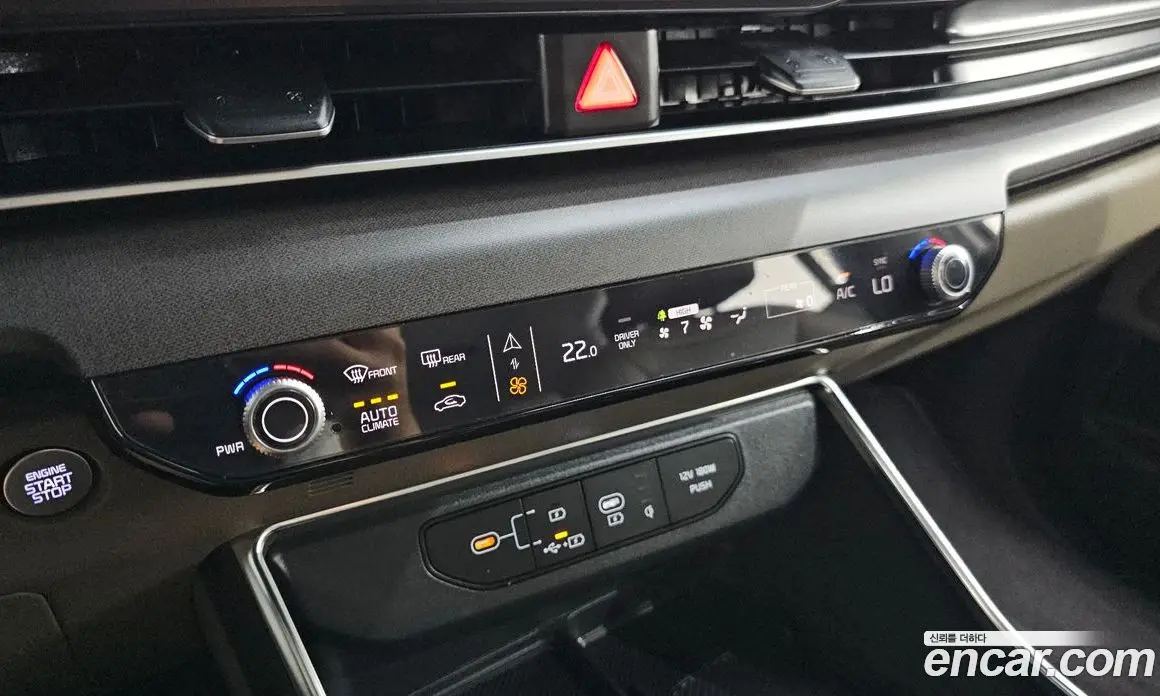 Kia Carnival 2024 1.6 автомат (гидро), фото 18
