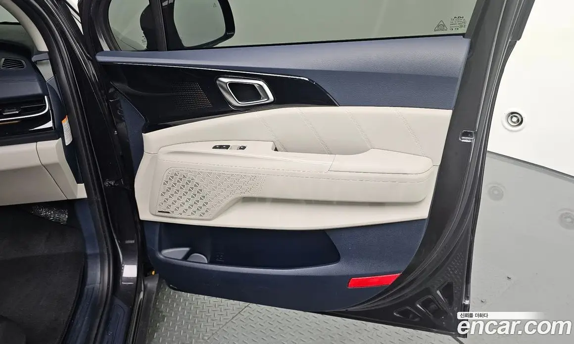 Kia Carnival 2024 1.6 автомат (гидро), фото 14
