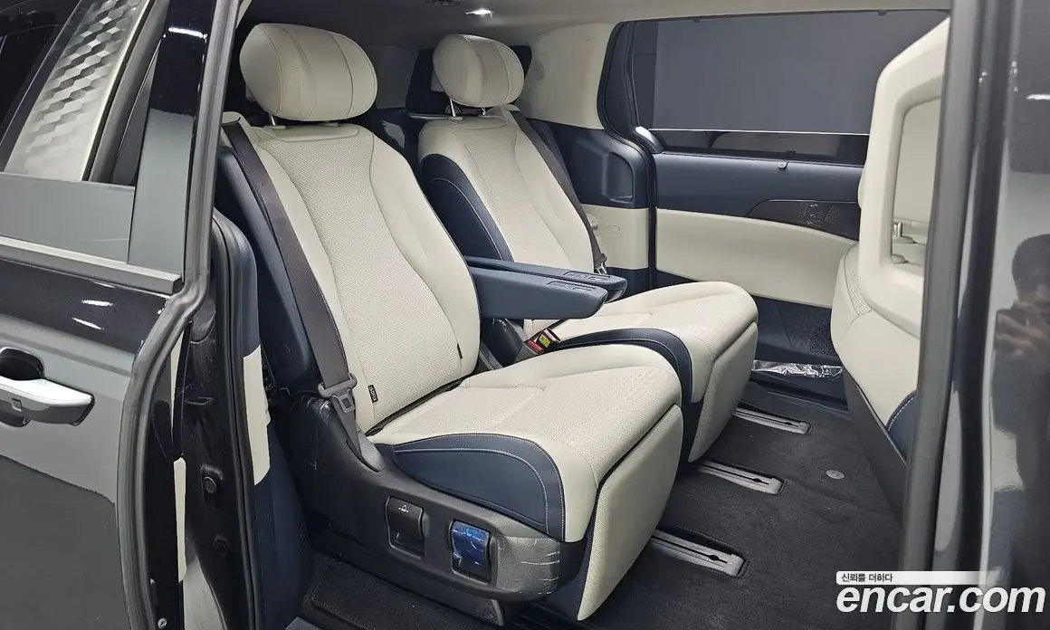Kia Carnival 2024 1.6 автомат (гидро), фото 17
