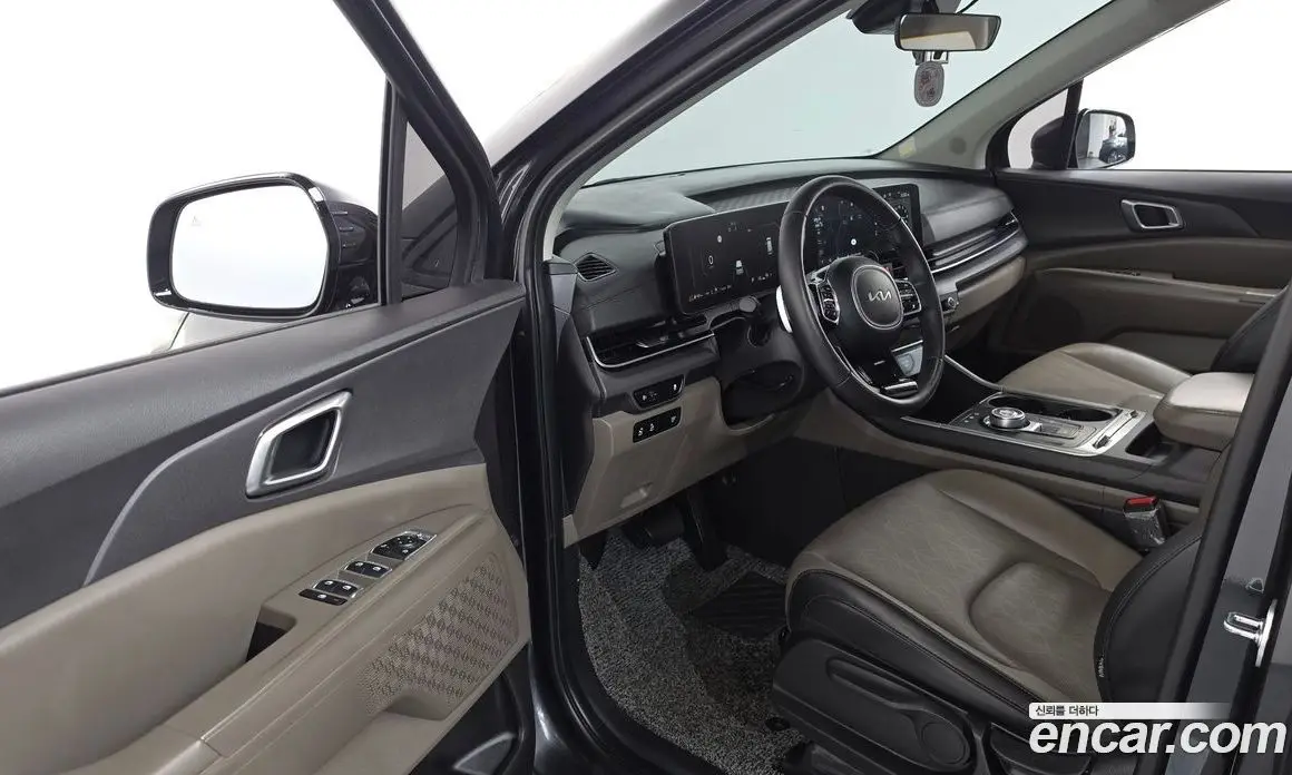Kia Carnival 2024 1.6 автомат (гидро), фото 13