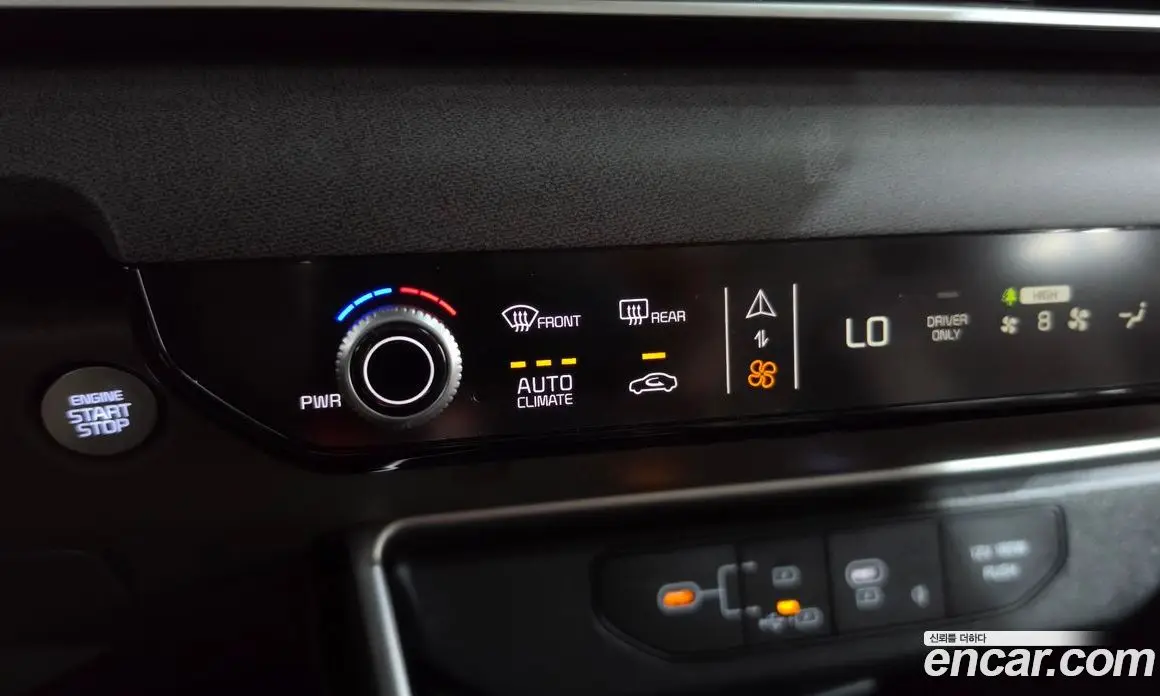 Kia Carnival 2024 1.6 автомат (гидро), фото 21
