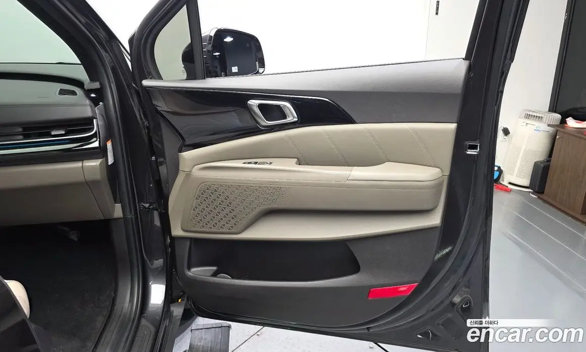 Kia Carnival 2025 1.6 автомат (гидро), фото 14