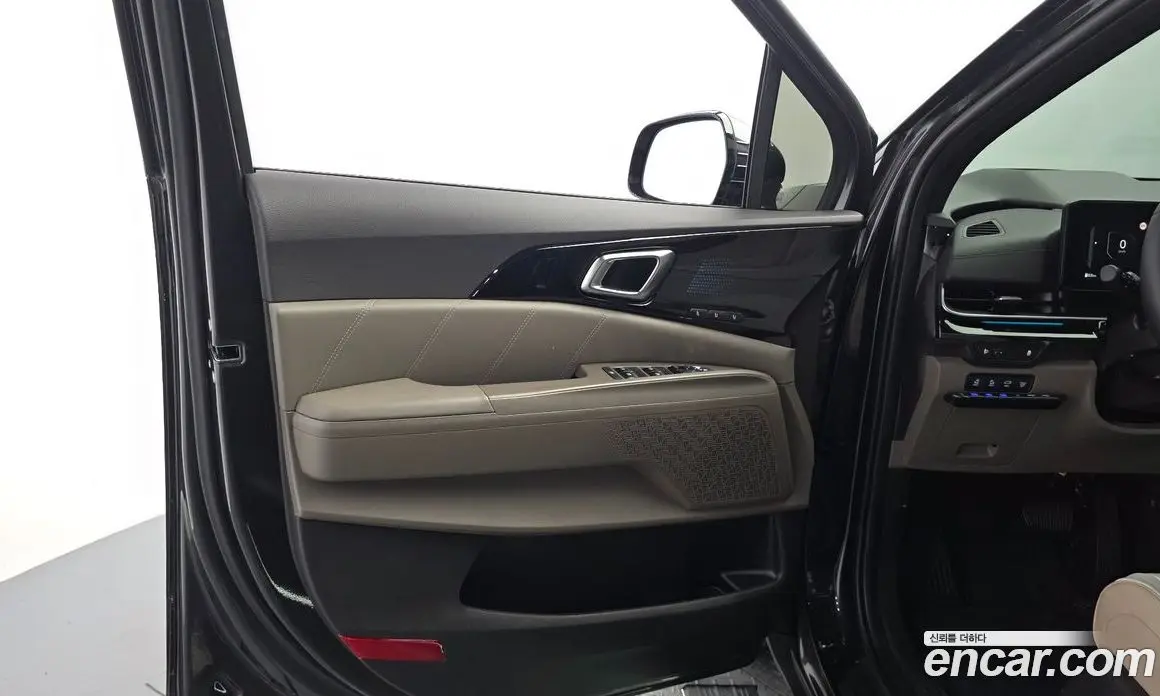 Kia Carnival 2025 1.6 автомат (гидро), фото 15