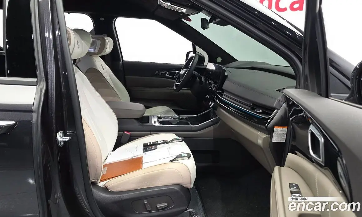 Kia Carnival 2025 1.6 автомат (гидро), фото 18