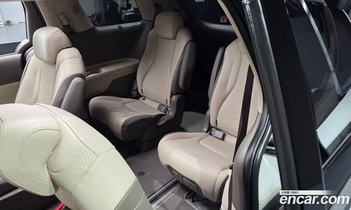 Kia Carnival 2025 2.2 автомат (гидро), фото 17
