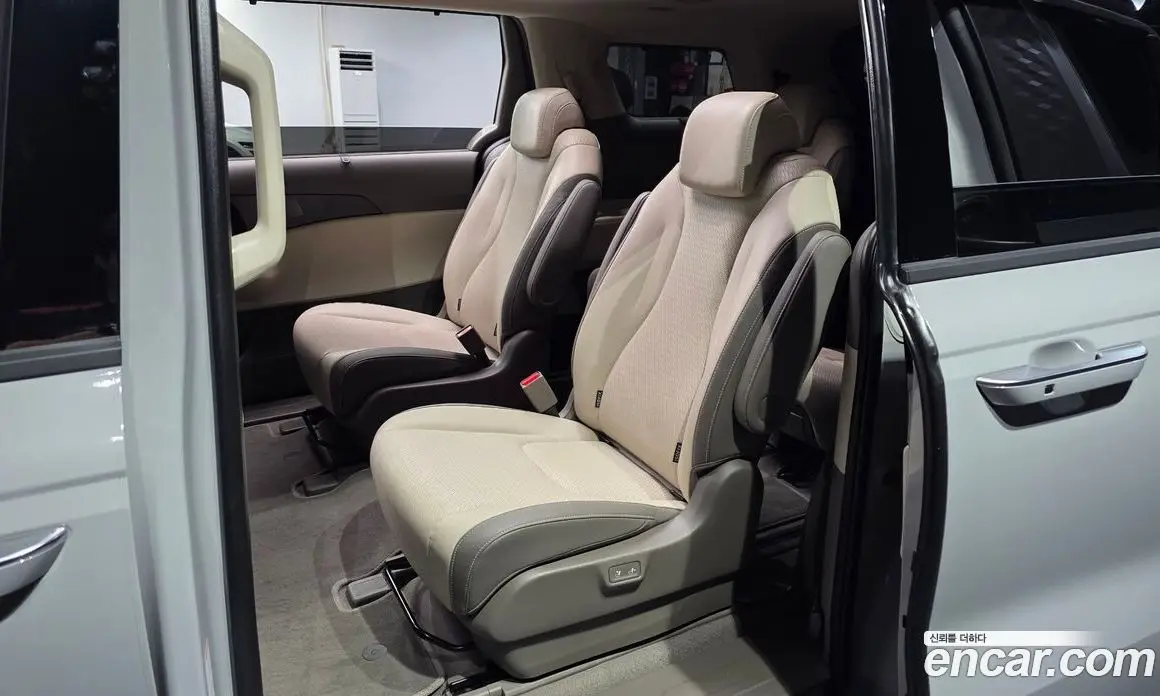 Kia Carnival 2025 2.2 автомат (гидро), фото 18