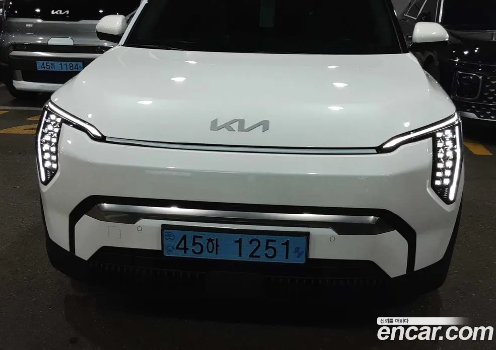 Kia EV3 2026 0.1 автомат (гидро), фото 12