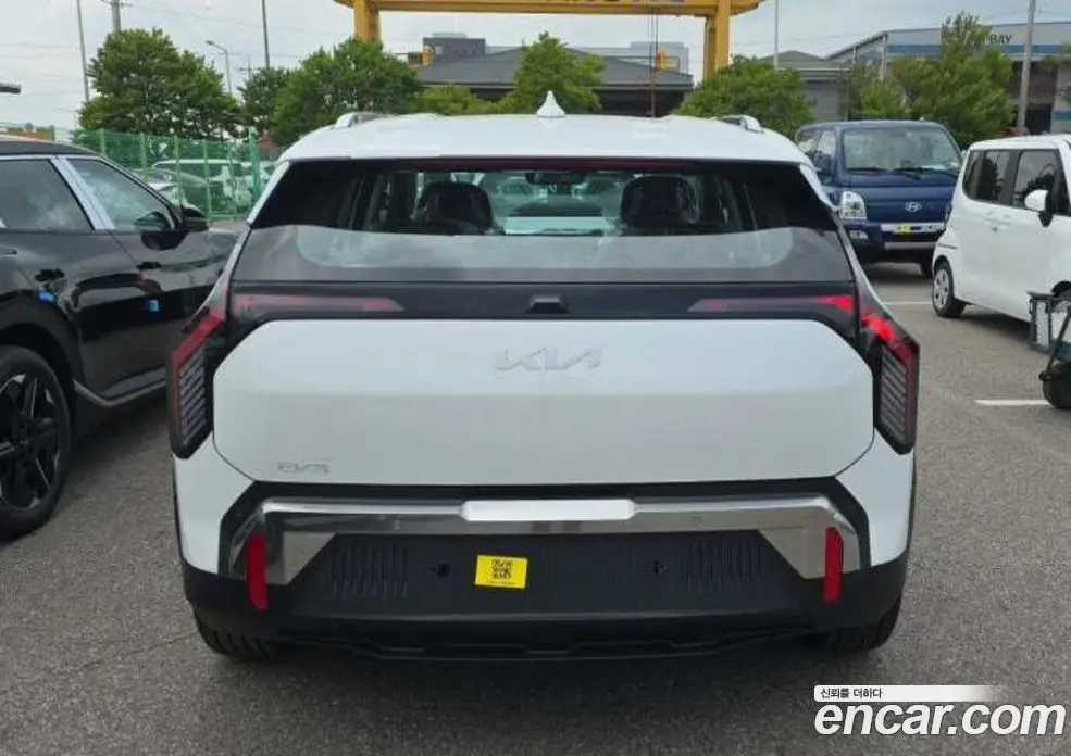 Kia EV3 2026 0.1 автомат (гидро), фото 3