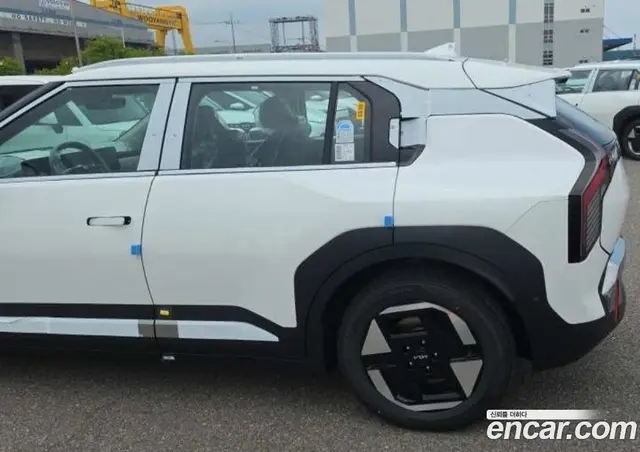 Kia EV3 2026 0.1 автомат (гидро), миниатюра 8