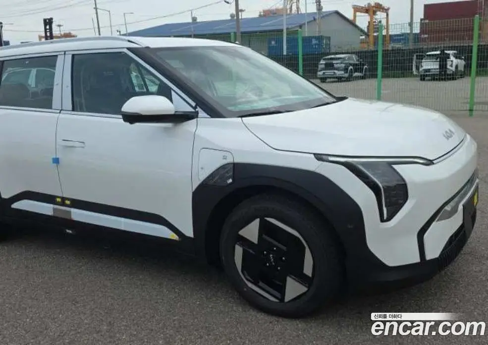 Kia EV3 2026 0.1 автомат (гидро), фото 10