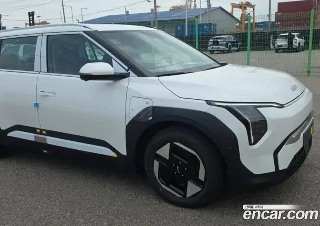 Kia EV3 2026 0.1 автомат (гидро), миниатюра 10