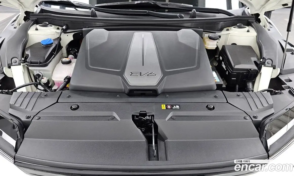 Kia EV6 2025 0.1 автомат (гидро), фото 6
