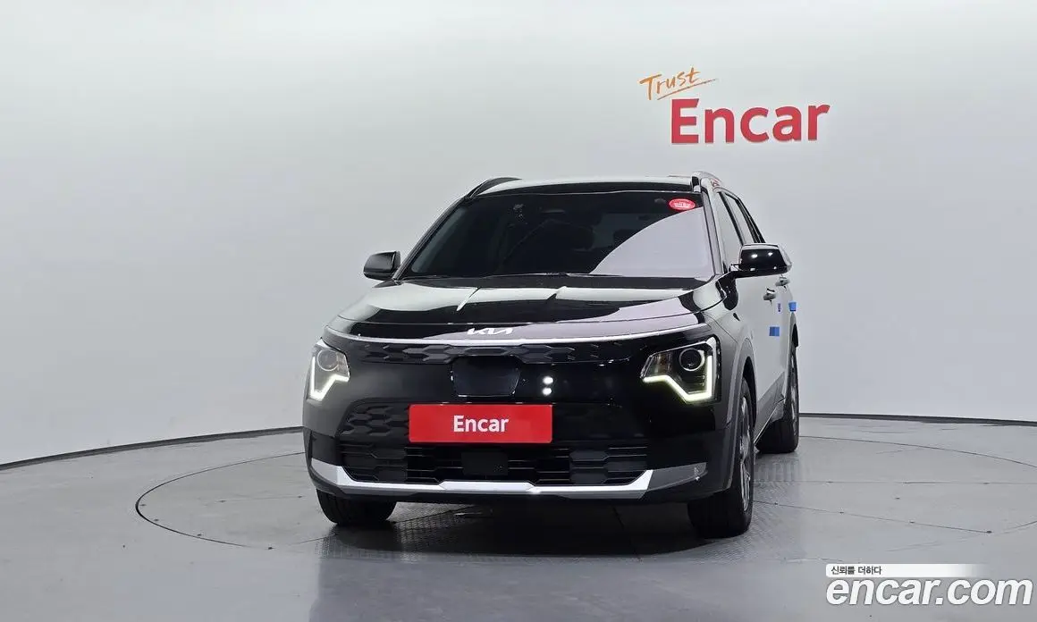 Kia Niro 2023 0.2 автомат (гидро), фото 3