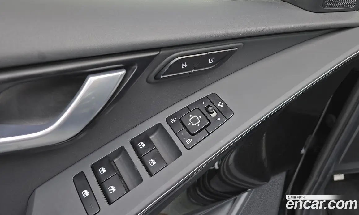 Kia Niro 2023 0.2 автомат (гидро), фото 28