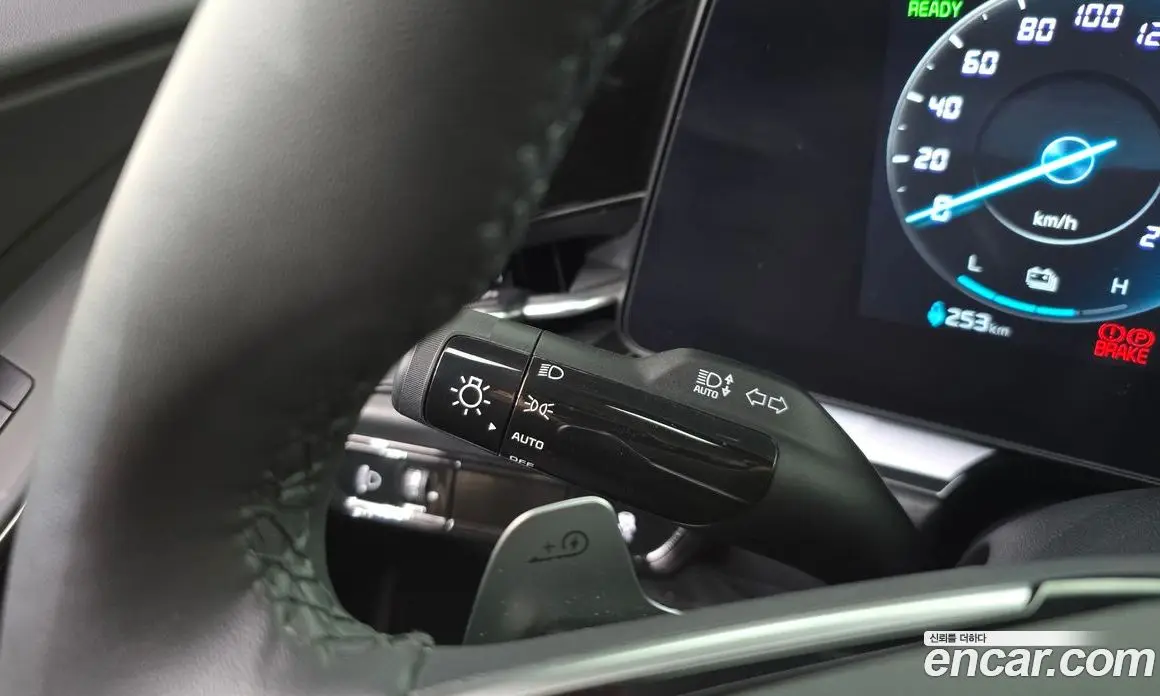 Kia Niro 2023 0.2 автомат (гидро), фото 30