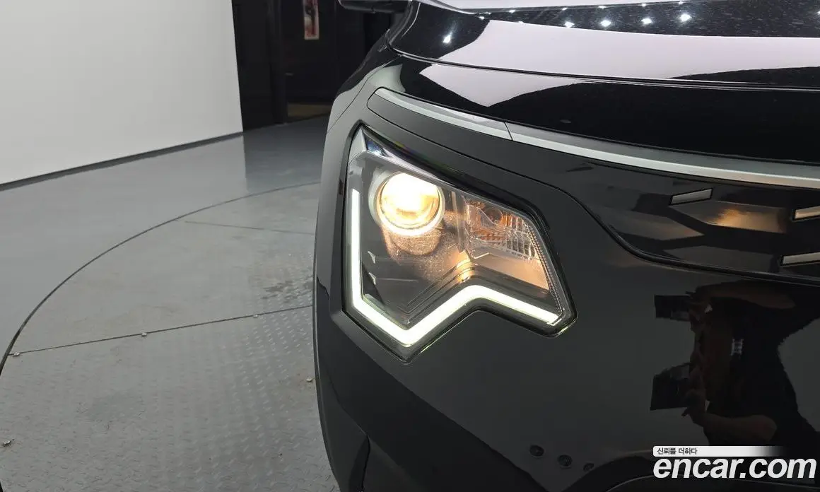 Kia Niro 2023 0.2 автомат (гидро), фото 8