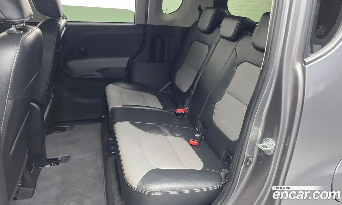 Kia Ray 2022 1.0 автомат (гидро), фото 16
