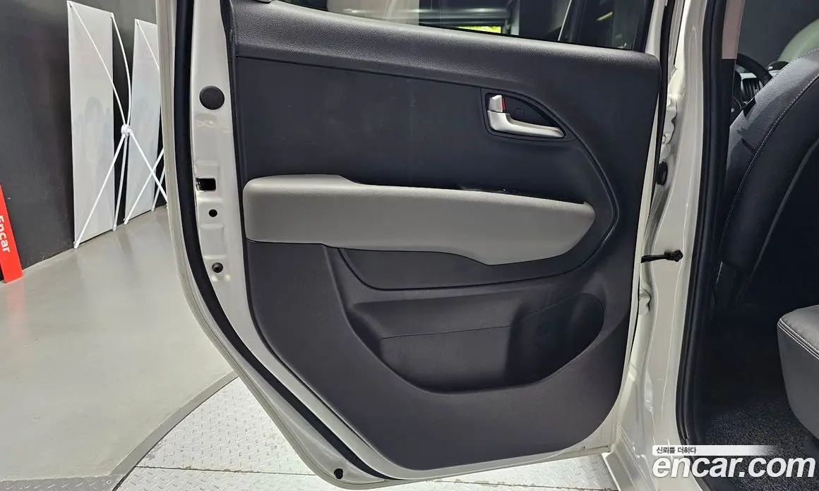 Kia Ray 2024 1.0 автомат (гидро), фото 15