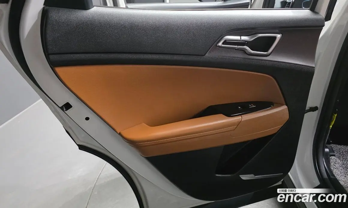 Kia Sportage 2023 1.6 автомат (гидро), фото 15