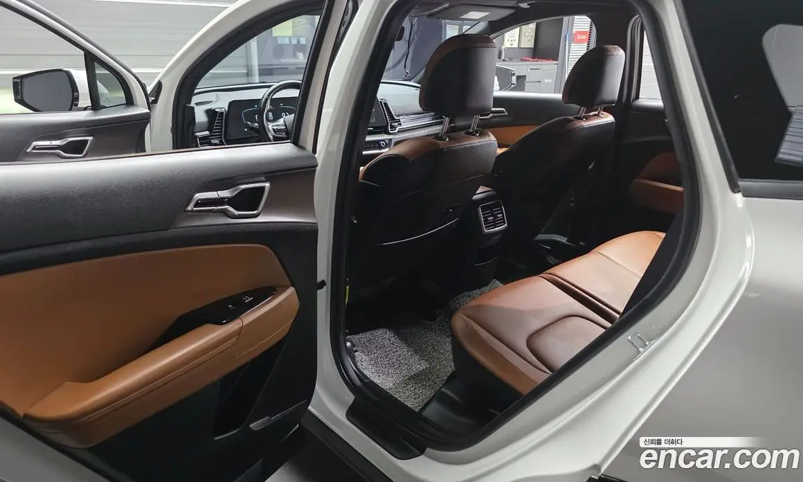 Kia Sportage 2023 1.6 автомат (гидро), фото 17