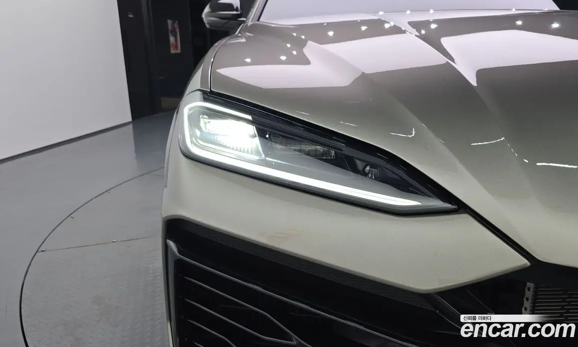 Lamborghini Urus 2025 4.0 автомат (гидро), фото 8