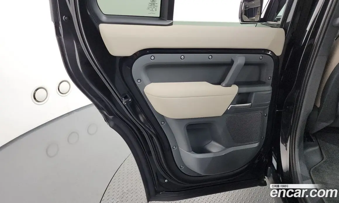 Land Rover Defender 2021 3.0 автомат (гидро), фото 15