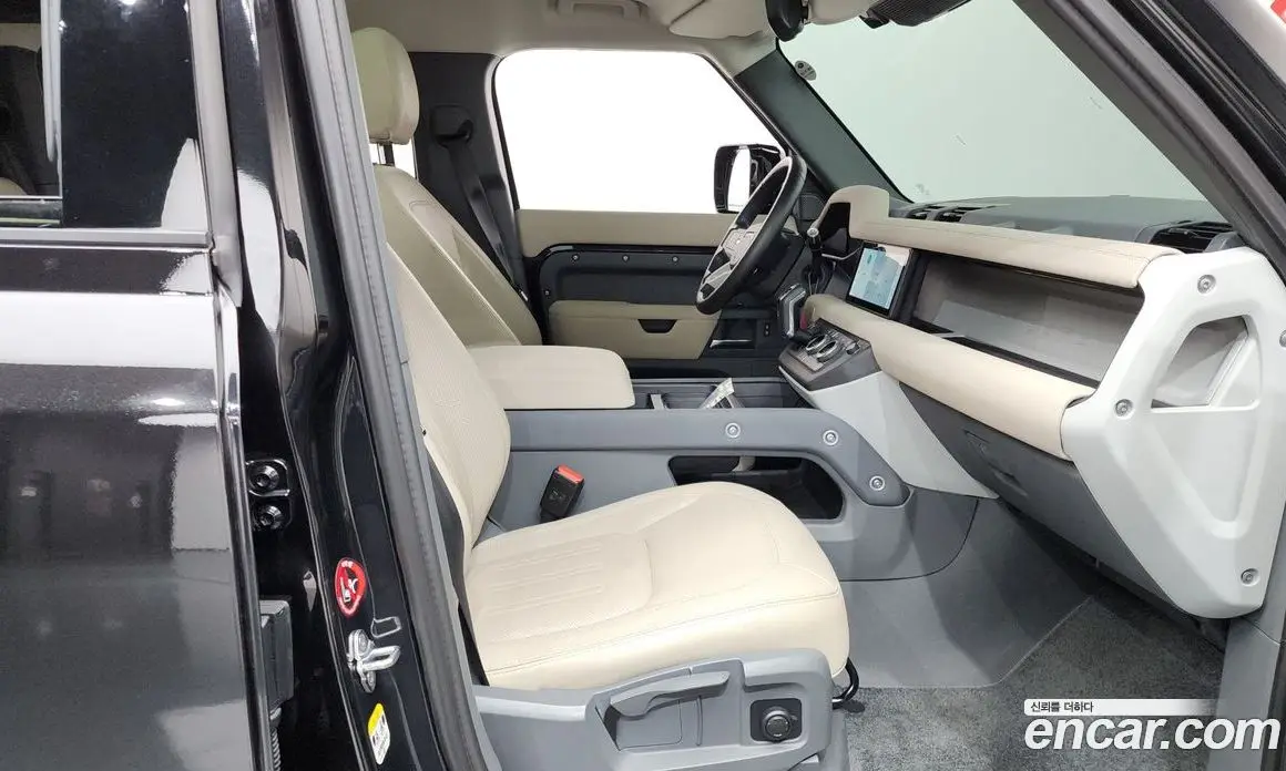 Land Rover Defender 2021 3.0 автомат (гидро), фото 16