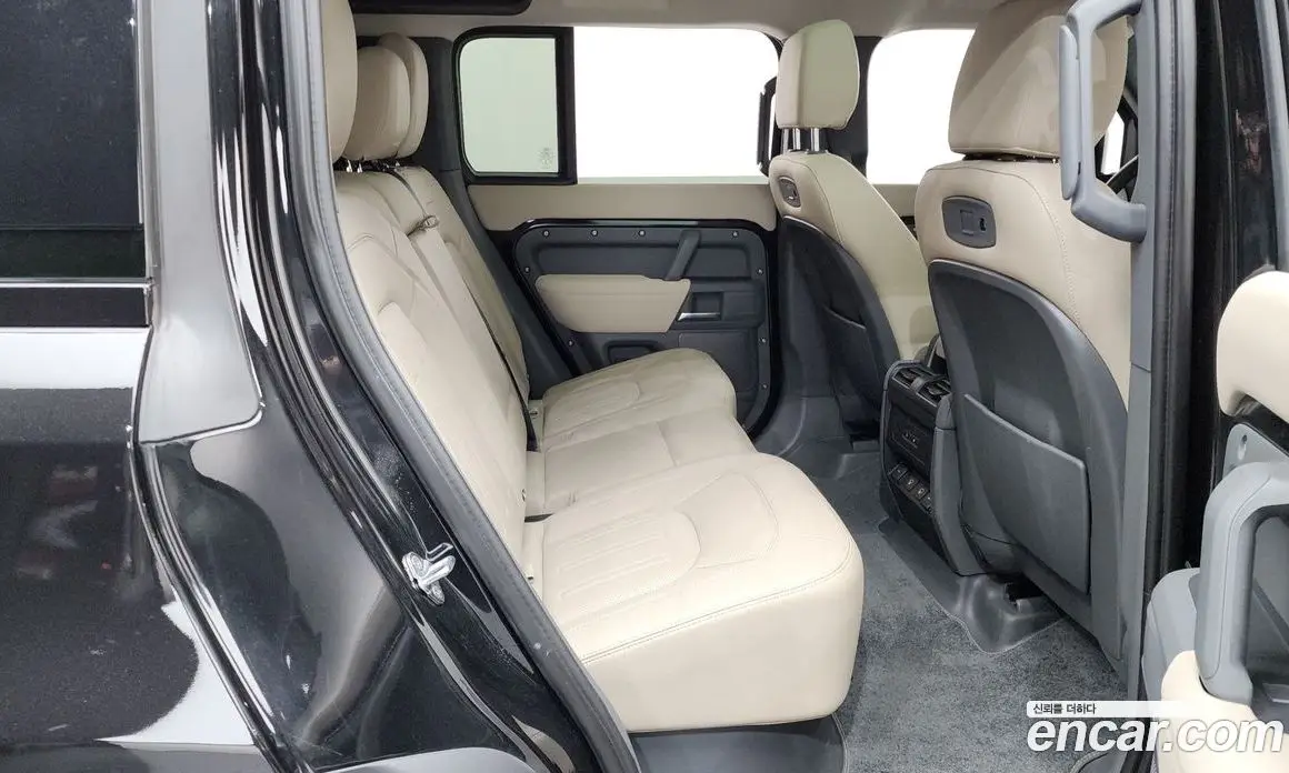 Land Rover Defender 2021 3.0 автомат (гидро), фото 17