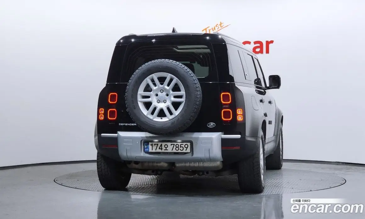 Land Rover Defender 2021 3.0 автомат (гидро), фото 4